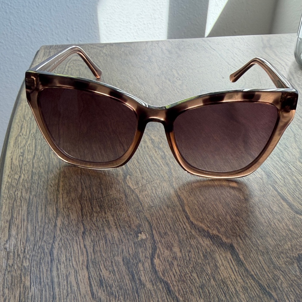Oscar de la renta Sunglasses
